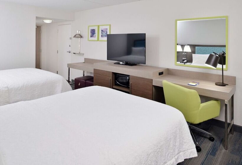 Номер Стандарт 2 Двуспальные Кровати, Hampton Inn Greenville