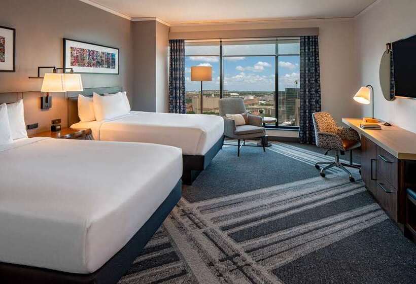 Номер Deluxe, Hilton Cincinnati Airport