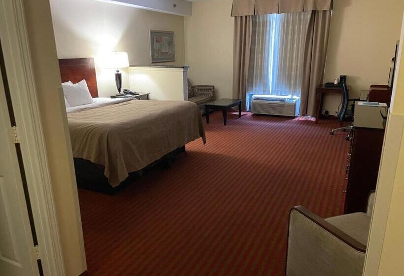 스위트 킹사이즈 침대, Quality Inn & Suites