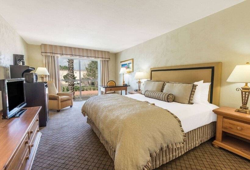 디럭스 룸, Ramada Hotel & Conference Center By Wyndham Las Cruces
