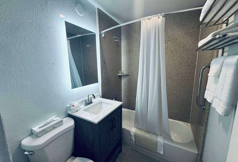 Люкс, Surestay By Best Western Fresno Central