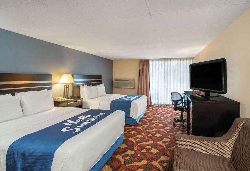 Номер Стандарт 2 Двуспальные Кровати, Days Inn By Wyndham Carlisle North