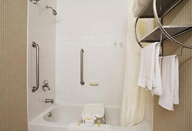 Номер Стандарт, Days Inn By Wyndham Rutland/killington Area