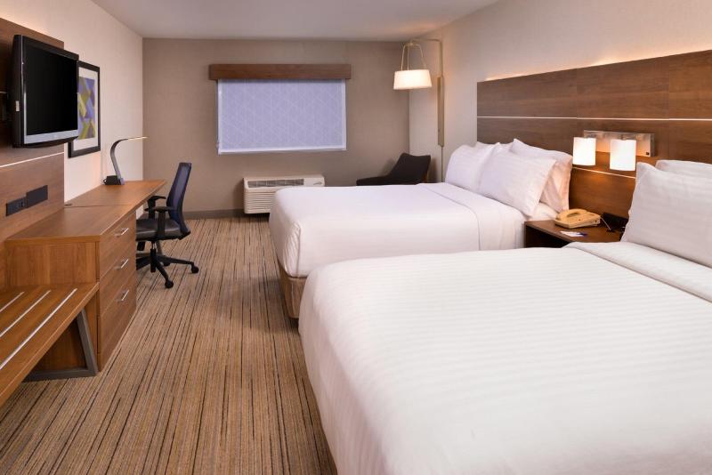 장애인을 위한 스탠다드 룸, Holiday Inn Express Walnut Creek, An Ihg