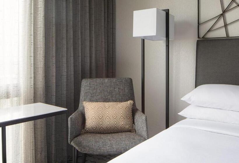 חדר סטנדרט עם מיטת קינג, Houston Marriott South At Hobby Airport