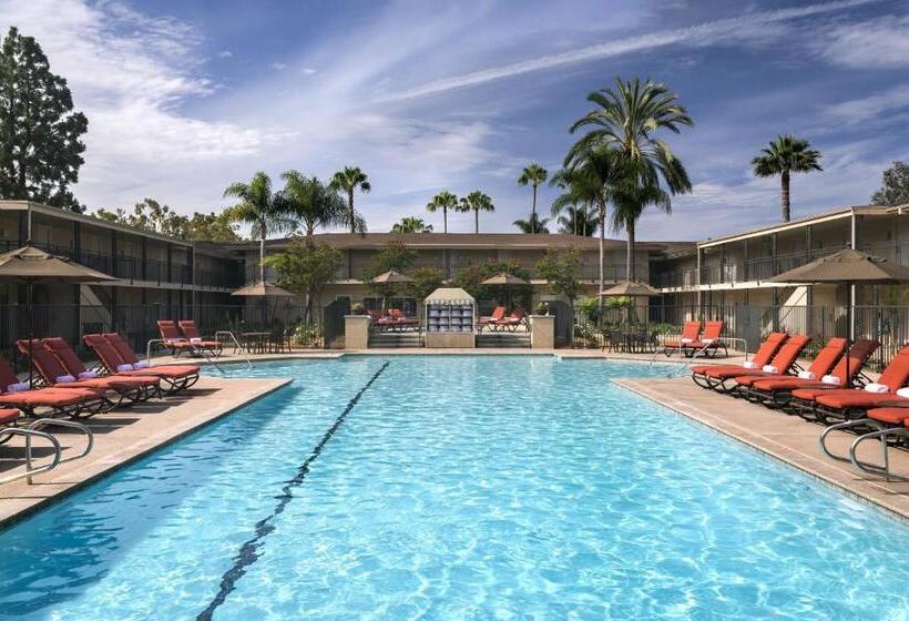 스탠다드 룸 킹사이즈 침대, Hyatt Regency Newport Beach