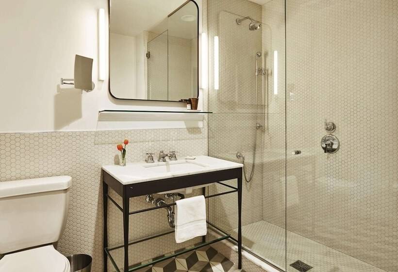 Quarto Deluxe, The Hollywood Roosevelt