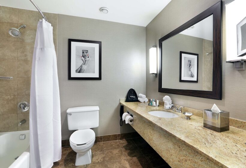Номер Deluxe, The Verve Hotel Boston Natick, Tapestry Collection By Hilton