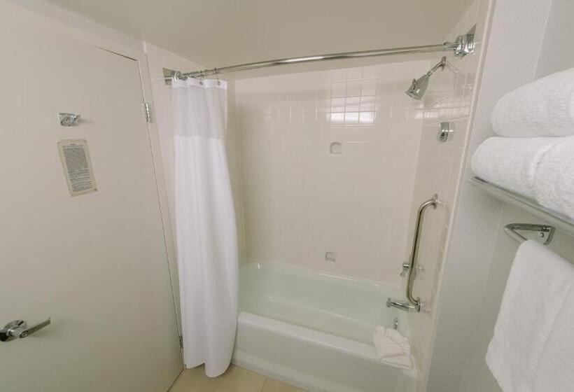 Номер Стандарт 2 Двуспальные Кровати, Courtyard By Marriott Nashua