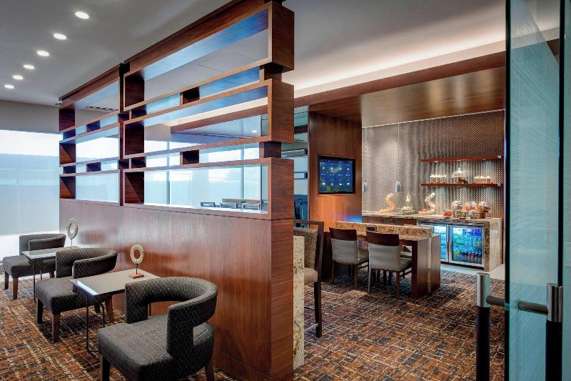 Chambre Club, Houston Airport Marriott At George Bush Intercontinental