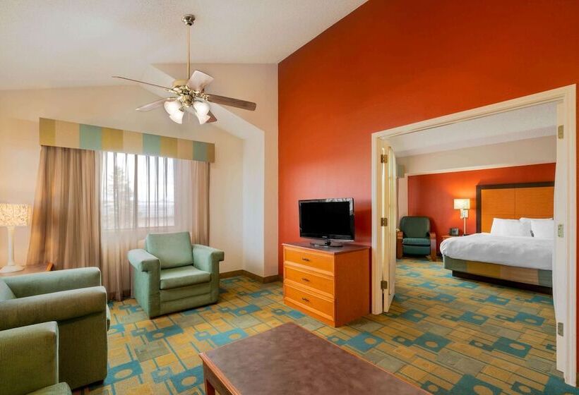 Люкс Кровать Кинг, La Quinta Inn By Wyndham Cheyenne