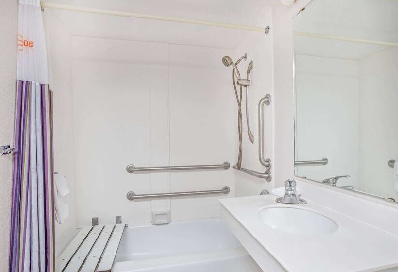 اتاق استاندارد با تخت بزرگ برای معلولان, La Quinta Inn By Wyndham Reno