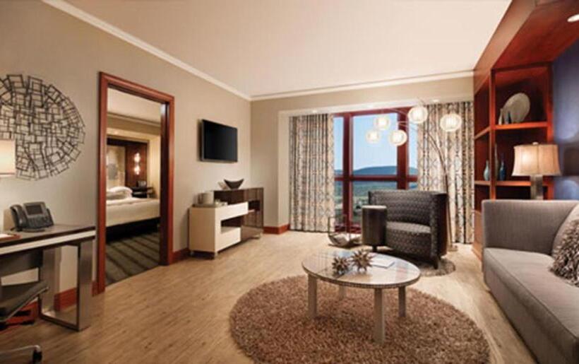 Люкс Кровать Кинг, Mount Airy Casino Resort   Adults Only 21 Plus