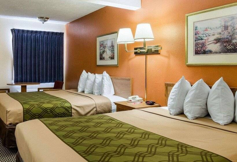 Номер Стандарт 2 Двуспальные Кровати, Econo Lodge University