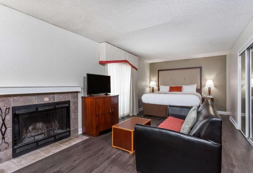 Люкс Deluxe Кровать Кинг, Hawthorn Suites By Wyndham North Charleston