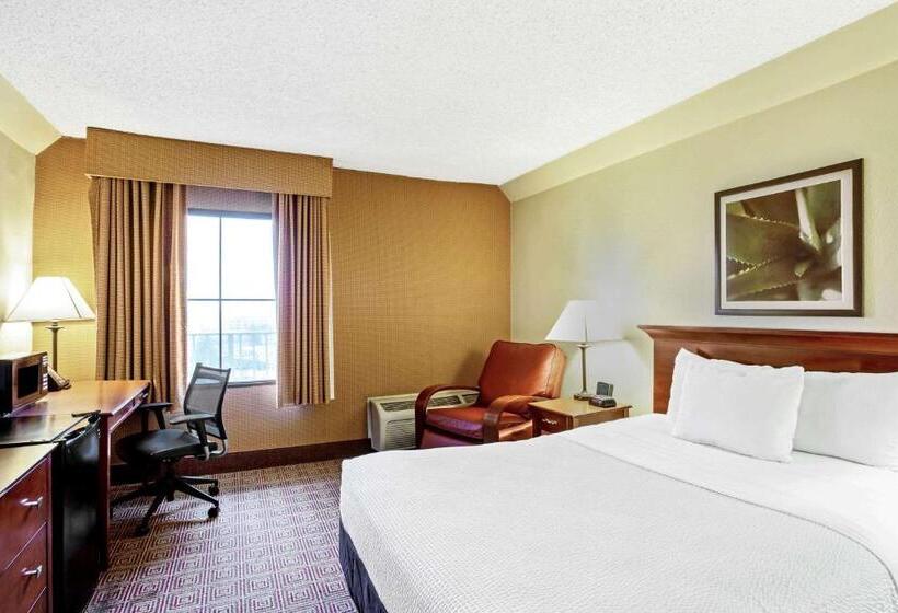 套房, La Quinta By Wyndham Stamford / New York City