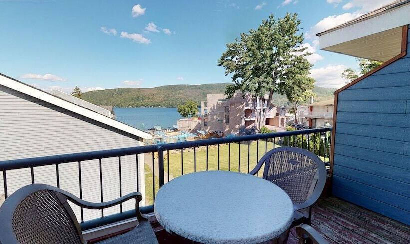 Полулюкс Вид на Озеро, Surfside On The Lake