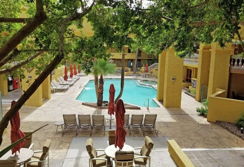 스위트, Hilton Phoenix Tapatio Cliffs Resort