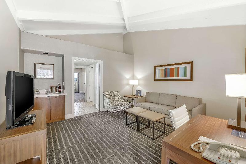 스위트 킹사이즈 침대, Hilton Phoenix Tapatio Cliffs Resort