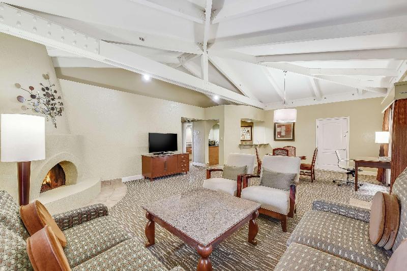 스위트 킹사이즈 침대, Hilton Phoenix Tapatio Cliffs Resort