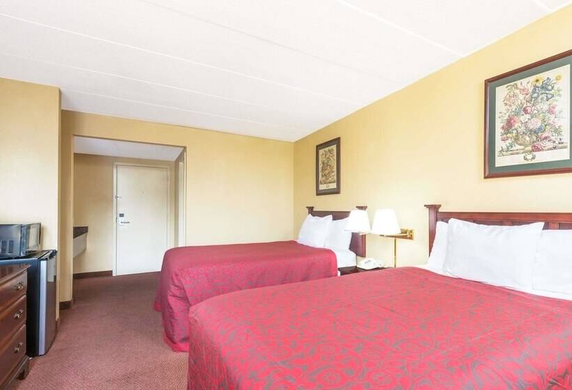 Люкс, Days Inn By Wyndham Hagerstown I 70