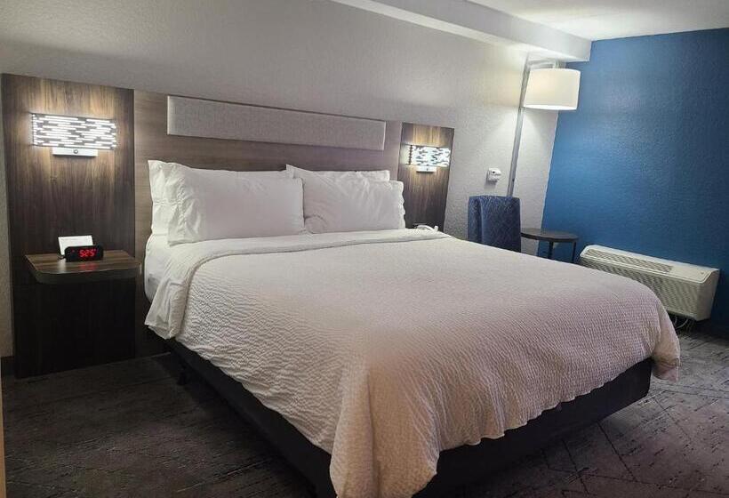 Номер Стандарт Кровать Кинг Адаптированный для Инвалидов, Holiday Inn Express Fort Lauderdale North   Executive Airport, An Ihg