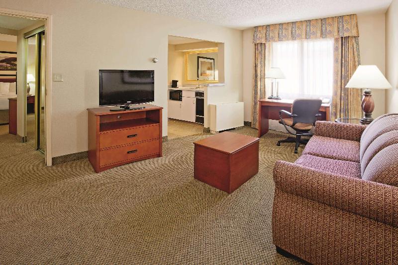 Люкс Deluxe Кровать Кинг, La Quinta By Wyndham Appleton College Avenue