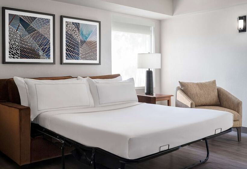 Полулюкс, The Alloy King Of Prussia   A Doubletree By Hilton