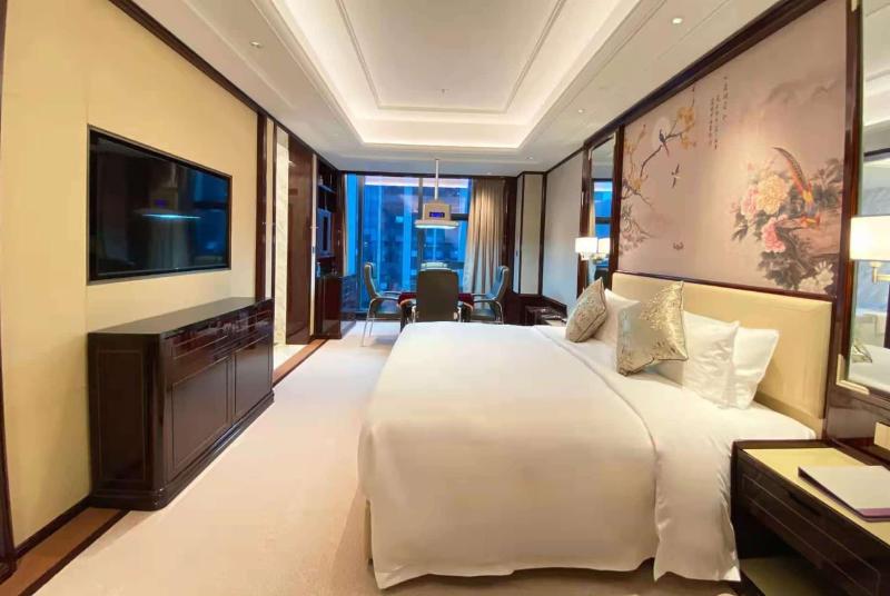 Полулюкс, Water's Edge Resort & Spa