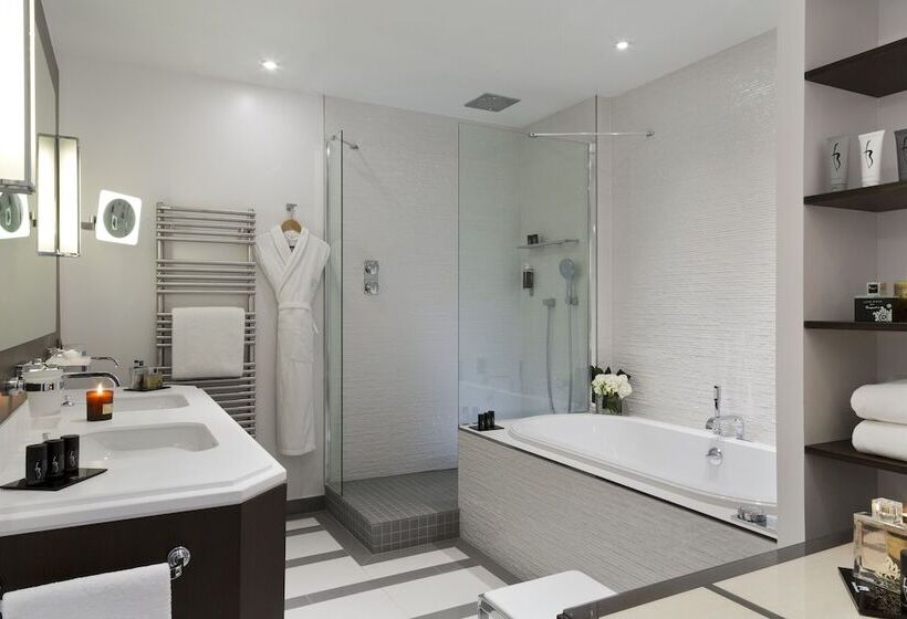 Полулюкс, Barriere Le Royal Deauville