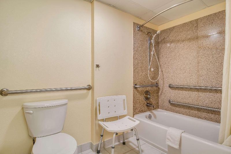 Номер Стандарт, Glasgow Westerwood Spa & Golf Resort