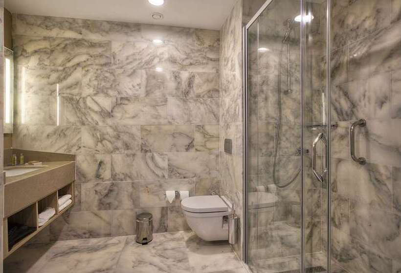 Семейный Номер, Glasgow Westerwood Spa & Golf Resort