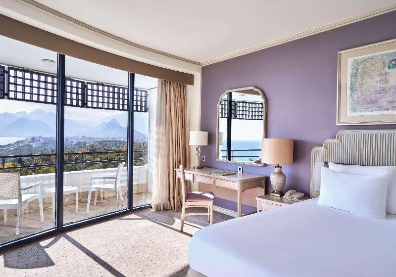 سوئیت جونیور با تخت بزرگ, Rixos Downtown Antalya, The Land of Legends Access