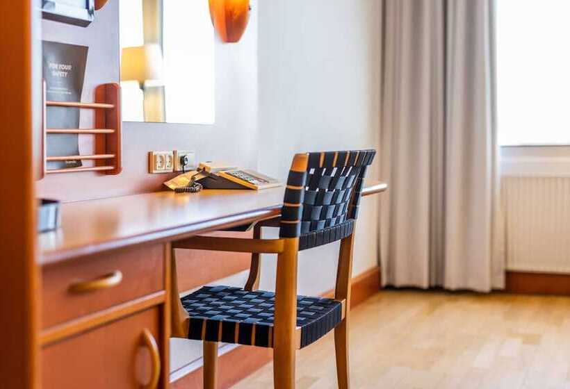 Standard Værelse, Scandic Aarhus Vest