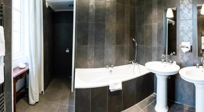 Номер Deluxe, Château De Bellefontaine   Teritoria