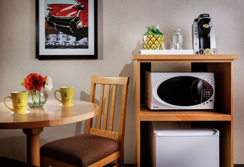 Premium Oda, Staypineapple, University Inn, University District Seattle