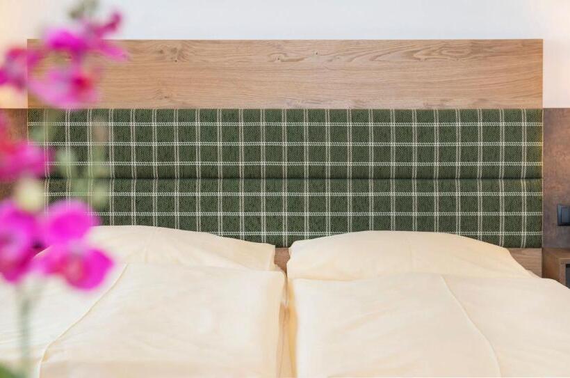 Номер Deluxe с Балконом, Landhotel Tirolerhof   Wildschönau   Premium Card Im Sommer