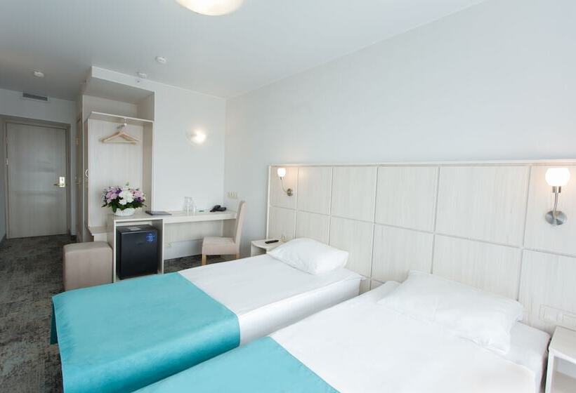 Quarto Comfort, Okhtinskaya