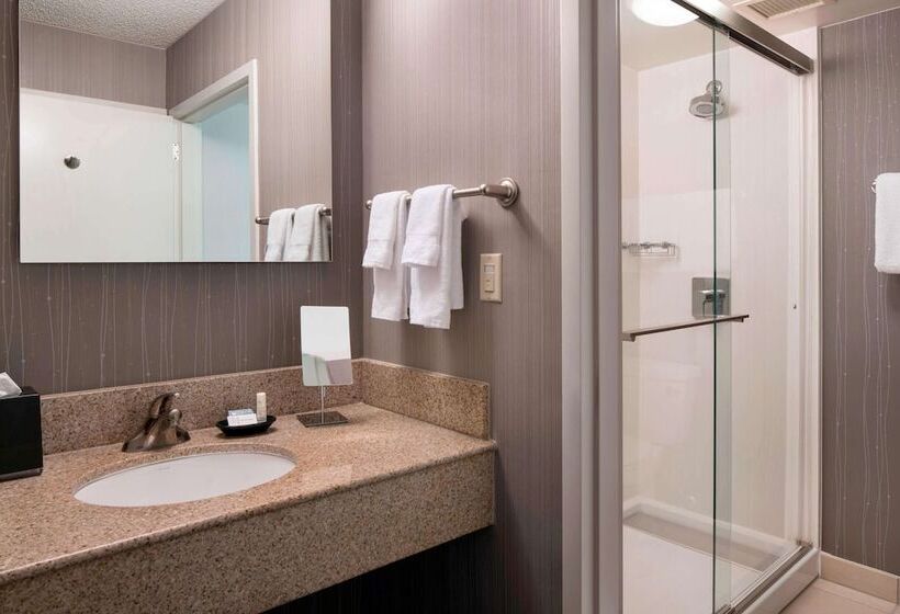 Люкс Вид на Бассейн, Sonesta Select Los Angeles Torrance South Bay
