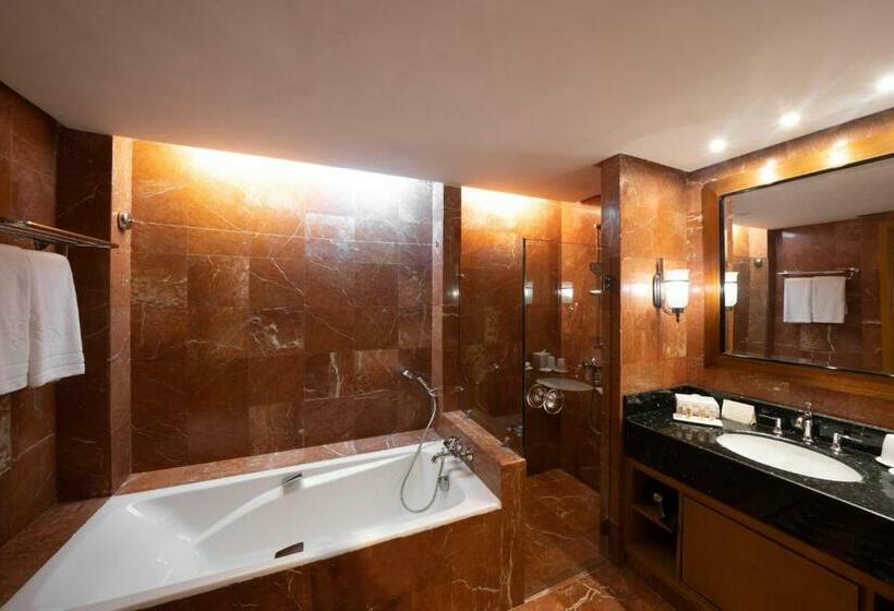 اتاق لوکس با چشم‌انداز دریا, The Residence Tunis