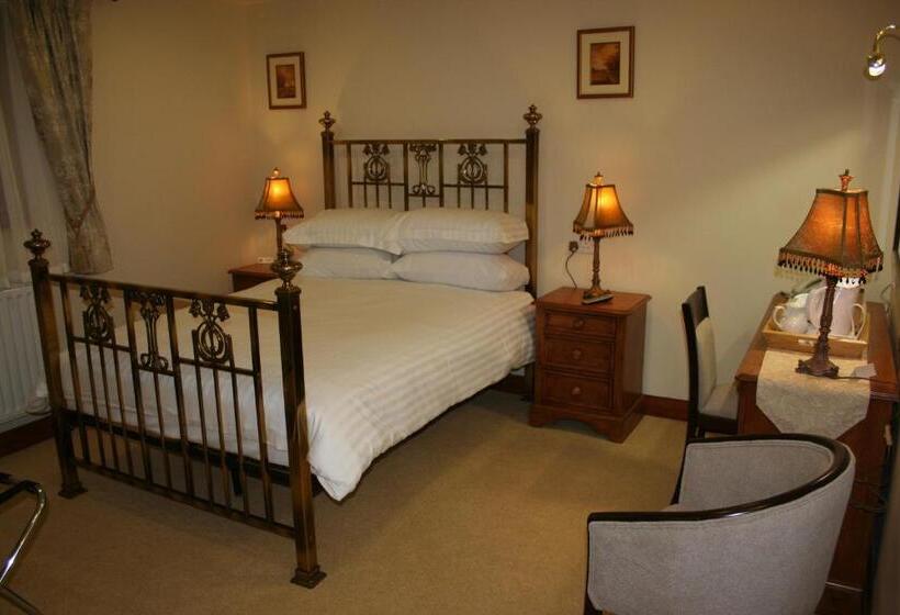 Классический Номер, Three Horseshoes Country Inn