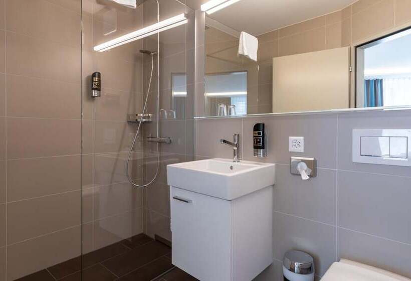 اتاق استاندارد یک نفره, Trip Inn Zurich