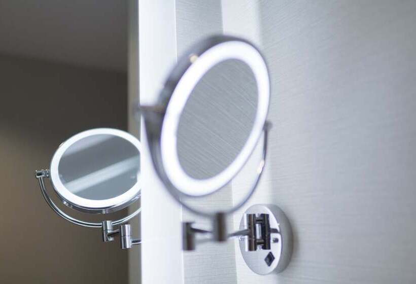 景色の見えるスイートルーム, The Hollis Halifax A Doubletree Suites By Hilton
