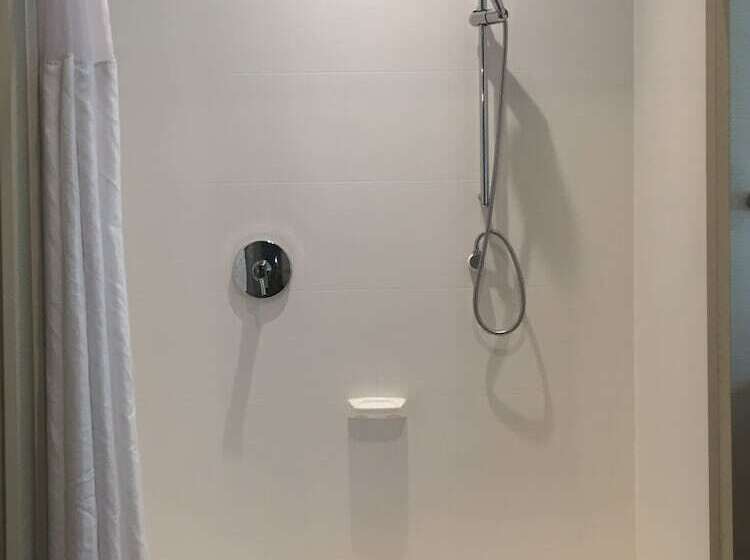 身障者適用スイートルーム, The Hollis Halifax A Doubletree Suites By Hilton