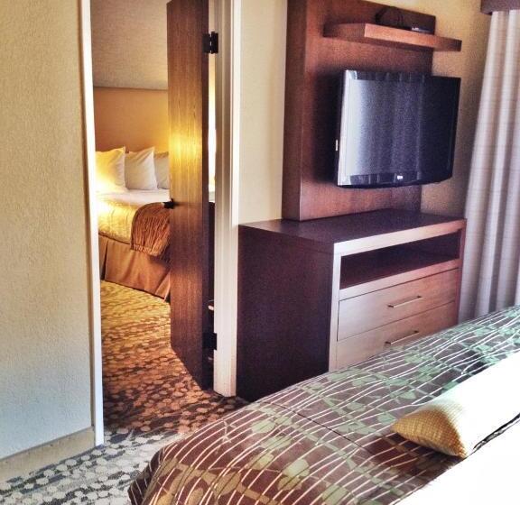 패밀리 룸, Best Western The Inn & Suites Pacific Grove