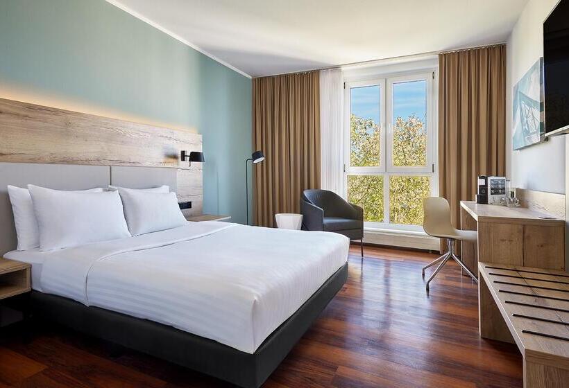 Номер Комфорт, Courtyard By Marriott Dresden