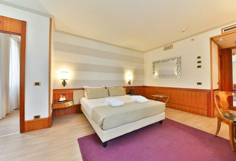 Suite, Leon D'oro