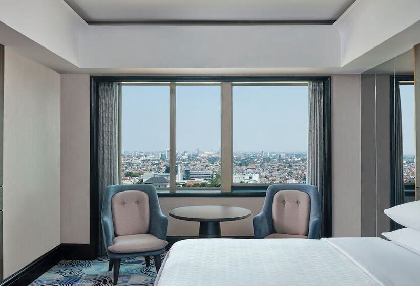 Номер Премиум, Sheraton Surabaya Hotel & Towers