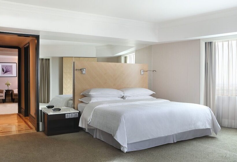 Президентский Люкс, Sheraton Surabaya Hotel & Towers