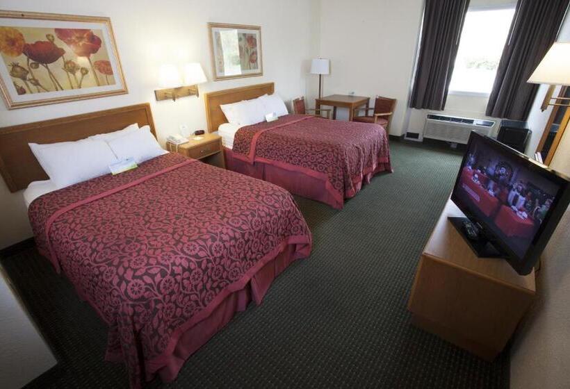 Номер Стандарт 2 Двуспальные Кровати, Days Inn By Wyndham Fremont